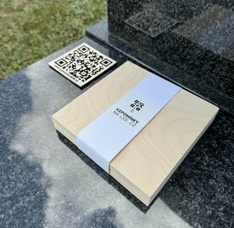 Zvelebte svůj náhrobek pomocí originálního QR památníku